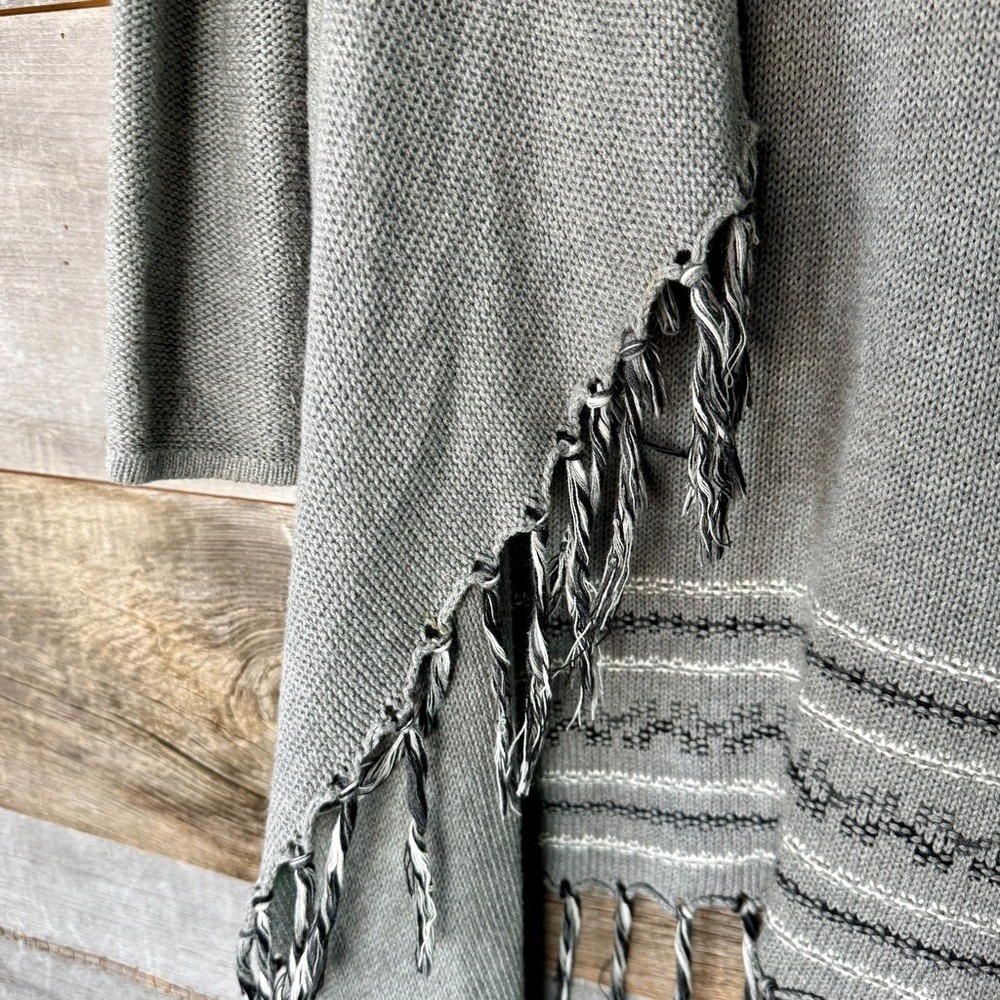 Cabi Prairie Wrap Open Front Waterfall Long Cardigan M Gray Fringe Western Drape - Picture 6 of 14